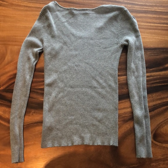 Grey long sleeve - Picture 2 of 3